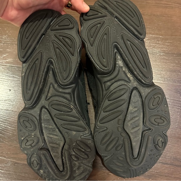Adidas Originals Ozweego Shoes - Picture 7 of 8